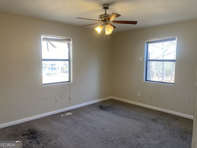 8977 Tweeddale Drive, Winston, GA 30187