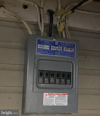 1066 N BROWNS DAM DR, New Oxford, PA 17350