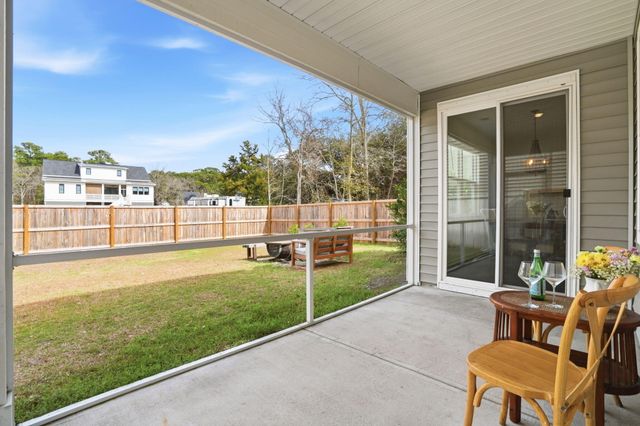 3822 Sawmill Court, Mount Pleasant, SC 29429