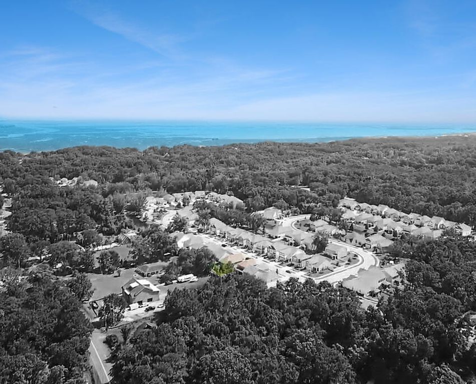 Image 34 of property listing at 3822 Sawmill Court, Mount Pleasant, SC 29429