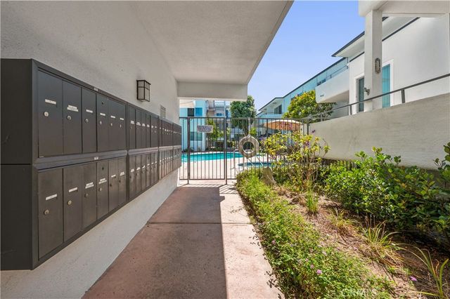 415 S Prospect Avenue 218, Redondo Beach, CA 90277