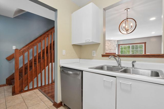 7429 Kirkdale Drive, 3C, Blacklick, OH 43004