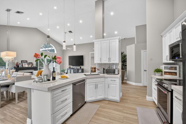 7070 Charleston Point Drive, Lake Worth, FL 33467