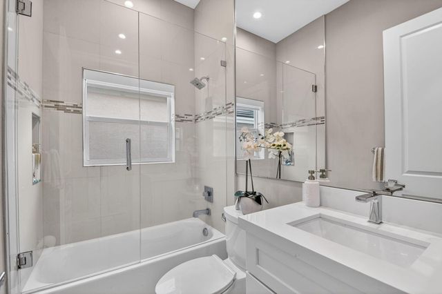 7070 Charleston Point Drive, Lake Worth, FL 33467