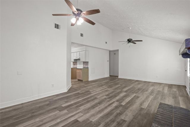 10027 Towne Mist Drive, Sugar Land, TX 77498