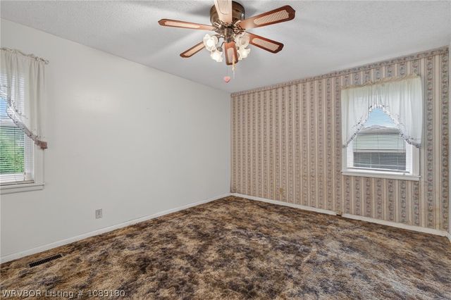 3 Hilltop Place, Van Buren, AR 72956