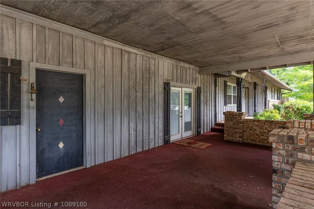 3 Hilltop Place, Van Buren, AR 72956
