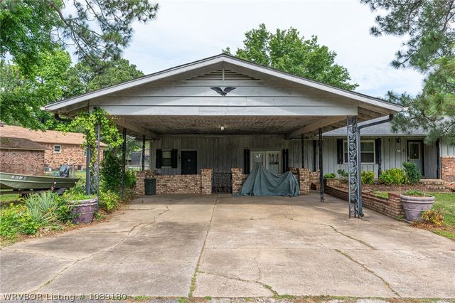 3 Hilltop Place, Van Buren, AR 72956