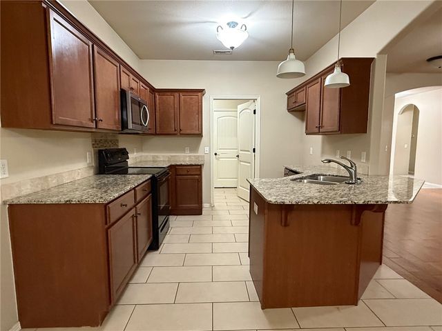 1353 S Blue Willow Avenue, Fayetteville, AR 72701