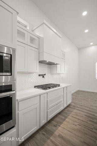 1817 Schyler Love Lane, El Paso, TX 79928