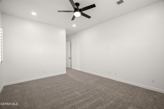 1817 Schyler Love Lane, El Paso, TX 79928