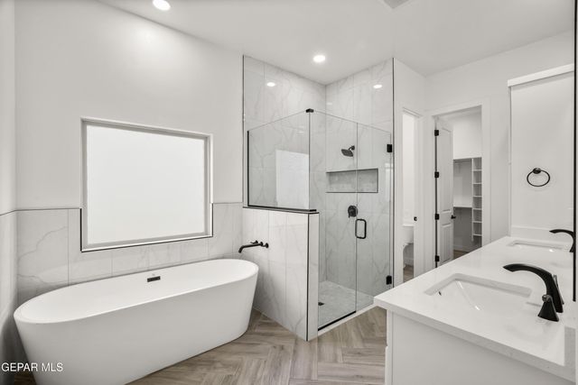 1817 Schyler Love Lane, El Paso, TX 79928