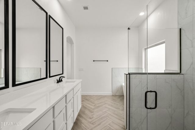 1817 Schyler Love Lane, El Paso, TX 79928