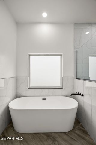 1817 Schyler Love Lane, El Paso, TX 79928