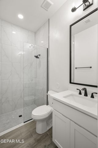 1817 Schyler Love Lane, El Paso, TX 79928