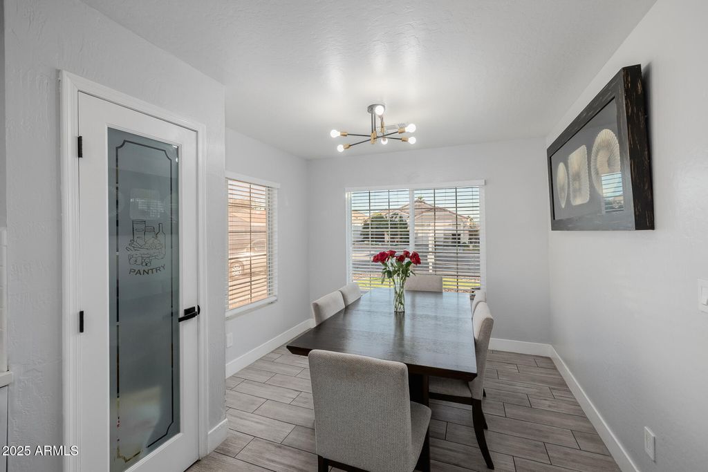 Image 12 of property listing at 11962 W BERKELEY Road, Avondale, AZ 85392