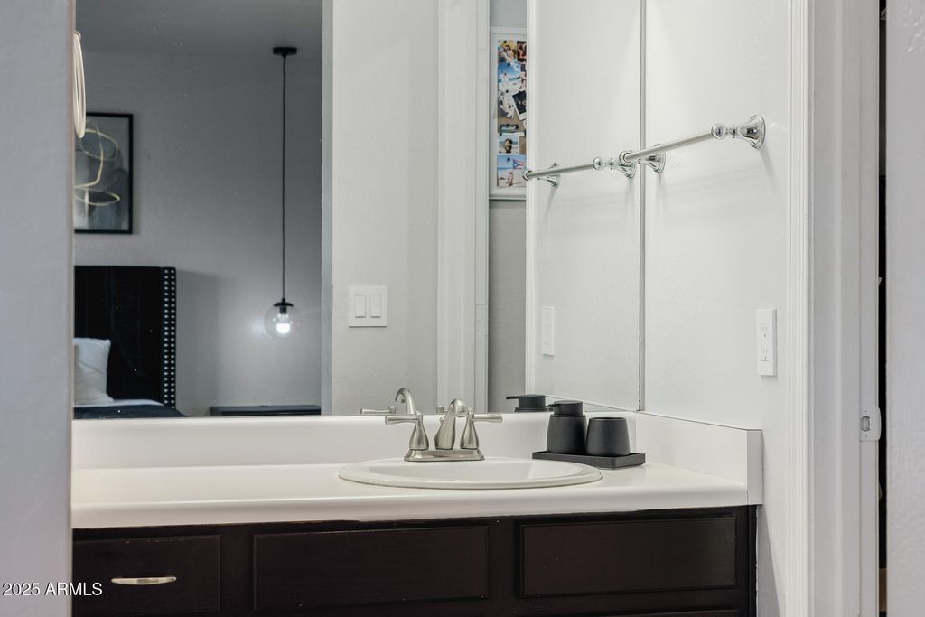 Image 26 of property listing at 11962 W BERKELEY Road, Avondale, AZ 85392