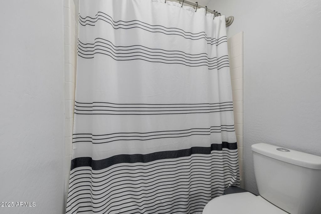 Image 27 of property listing at 11962 W BERKELEY Road, Avondale, AZ 85392