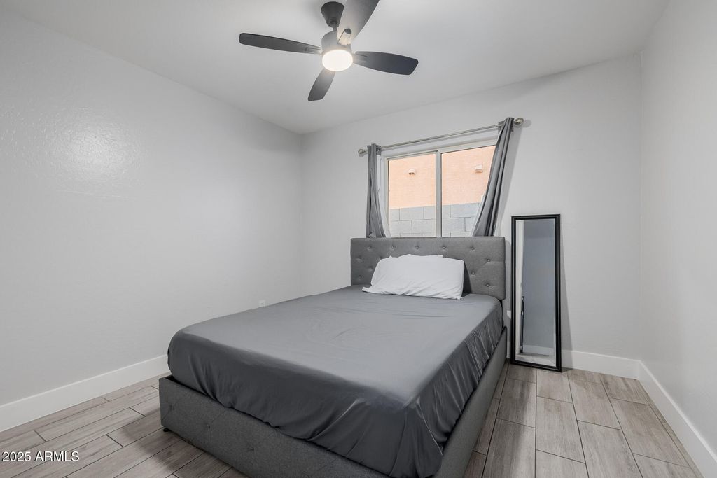 Image 30 of property listing at 11962 W BERKELEY Road, Avondale, AZ 85392