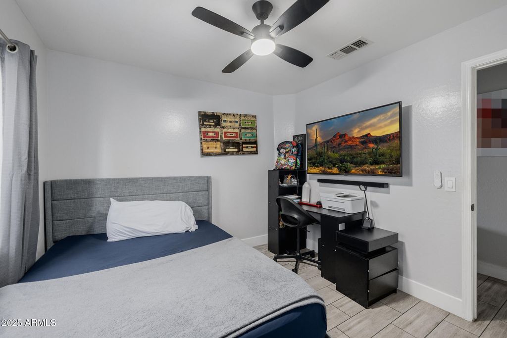 Image 33 of property listing at 11962 W BERKELEY Road, Avondale, AZ 85392