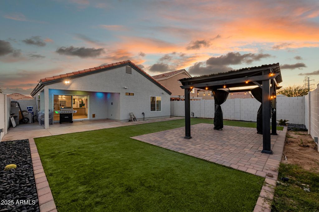 Image 37 of property listing at 11962 W BERKELEY Road, Avondale, AZ 85392