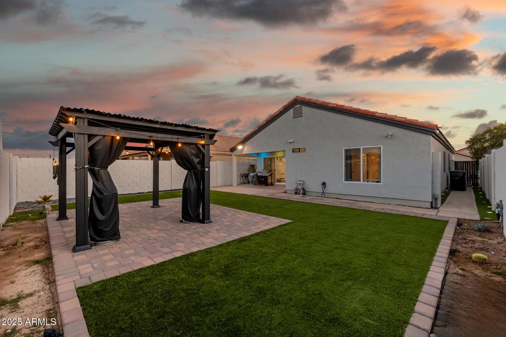 Image 41 of property listing at 11962 W BERKELEY Road, Avondale, AZ 85392