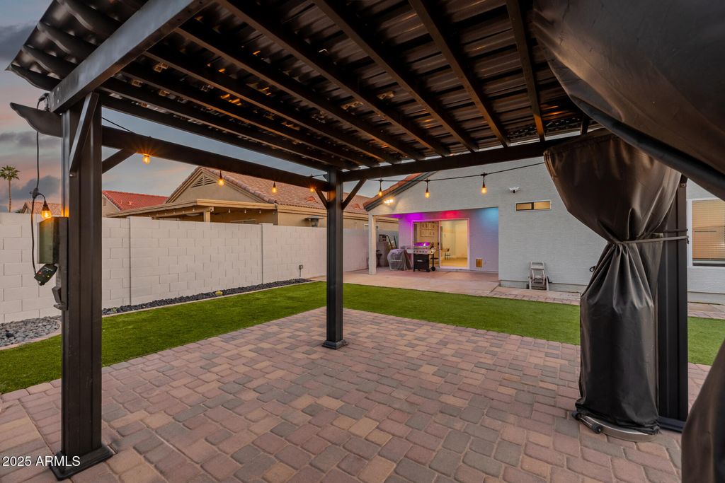 Image 42 of property listing at 11962 W BERKELEY Road, Avondale, AZ 85392