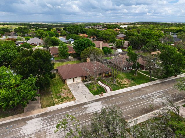 1313 Sparrow TRL, Copperas Cove, TX 76522