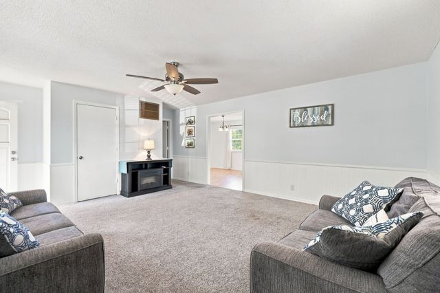 1967 Mt Olive Highway, Newton Grove, NC 28366