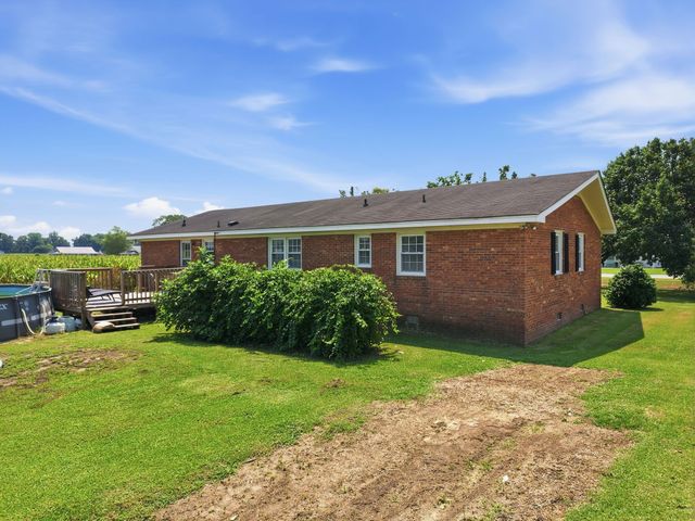 1967 Mt Olive Highway, Newton Grove, NC 28366
