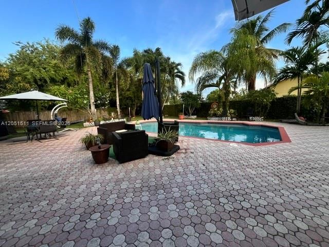 16330 SW 282nd St, Homestead, FL 33033