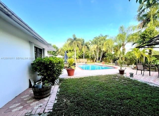 16330 SW 282nd St, Homestead, FL 33033