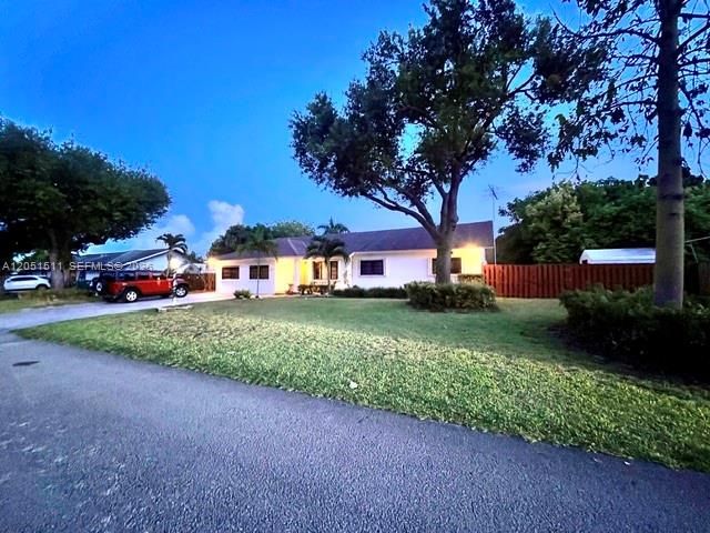 16330 SW 282nd St, Homestead, FL 33033