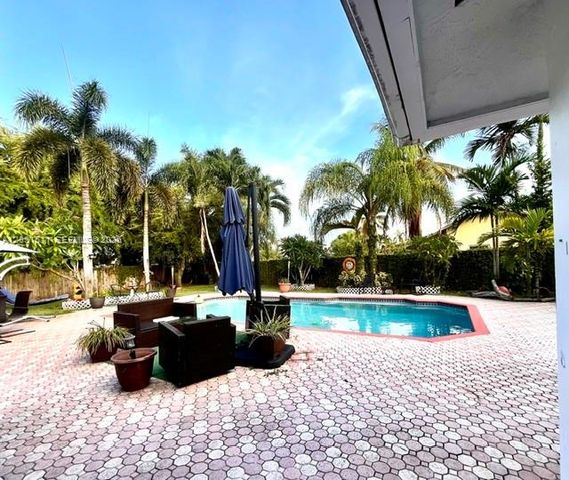 16330 SW 282nd St, Homestead, FL 33033