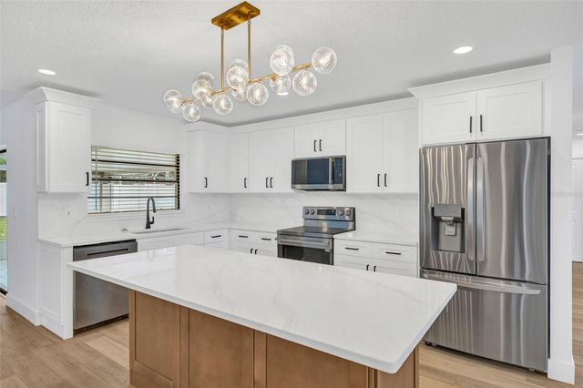 7818 CAPWOOD AVENUE, Tampa, FL 33637