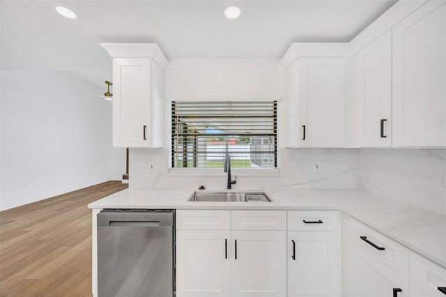 7818 CAPWOOD AVENUE, Tampa, FL 33637