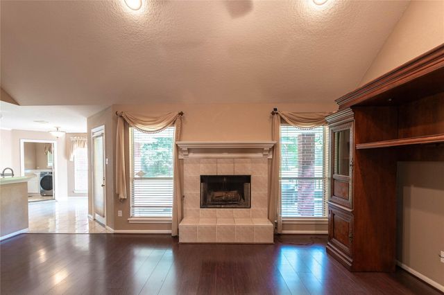 217 Tupelo Lane, Conroe, TX 77304