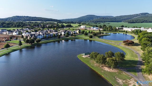 4 Lendon Park Drive, Huntsville, AL 35802