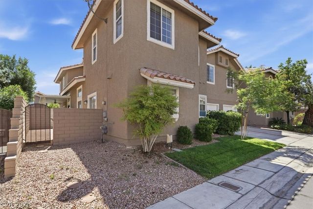9275 Silver Arrow Court, Las Vegas, NV 89117