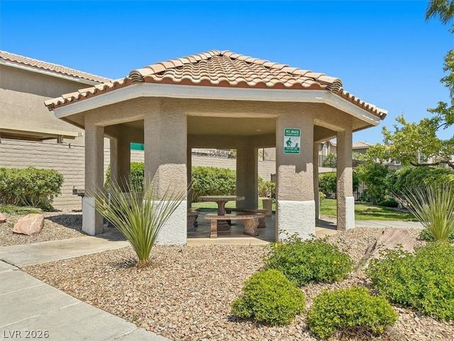 9275 Silver Arrow Court, Las Vegas, NV 89117