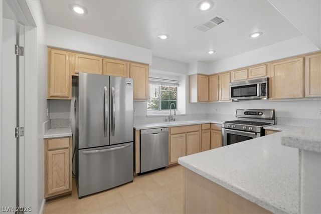 9275 Silver Arrow Court, Las Vegas, NV 89117