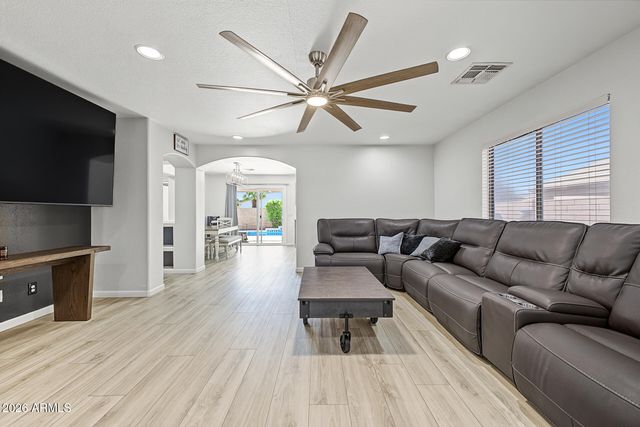 11119 E WIER Avenue, Mesa, AZ 85208