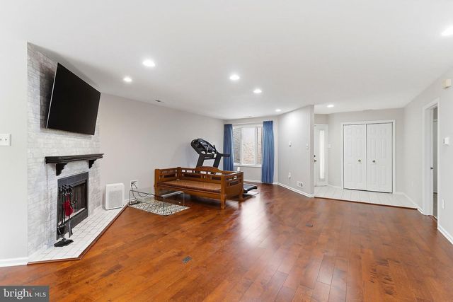 49 WOODMONT DR, Lawrenceville, NJ 08648