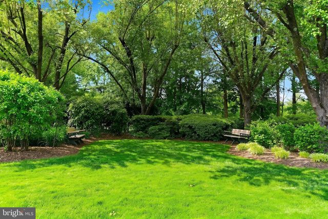 49 WOODMONT DR, Lawrenceville, NJ 08648
