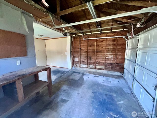 2735 Locust Avenue W, University Place, WA 98466