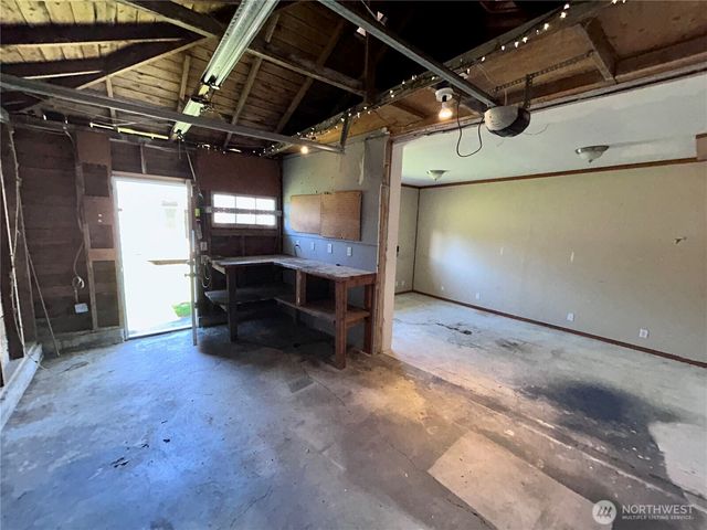 2735 Locust Avenue W, University Place, WA 98466