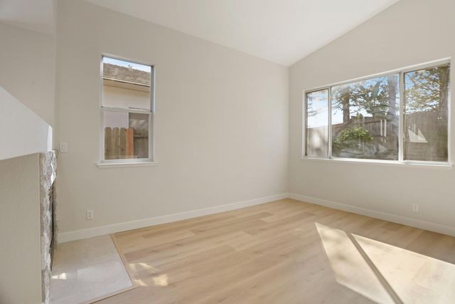 1518 Whitstable Dr, Roseville, CA 95747
