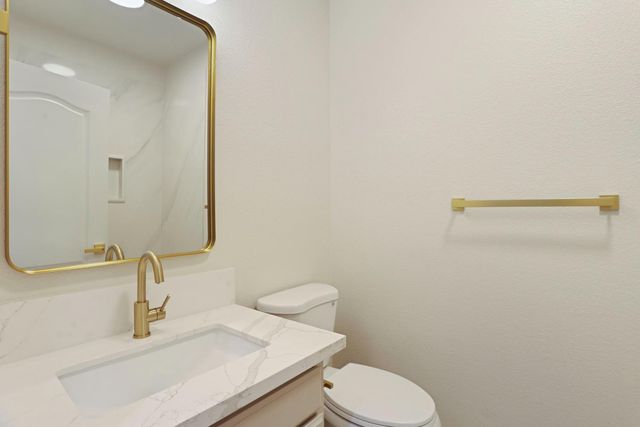 1518 Whitstable Dr, Roseville, CA 95747