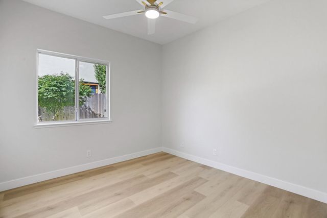 1518 Whitstable Dr, Roseville, CA 95747