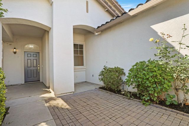 1518 Whitstable Dr, Roseville, CA 95747
